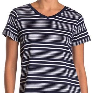 ISAAC Mizrahi New York short sleeve v-neck pullover tee black and white